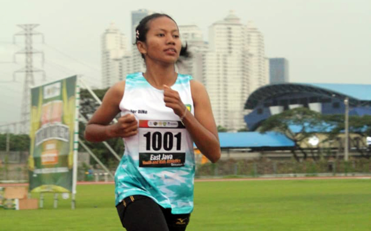 LARI: Feilya Rahmandani Ismail, 17, siswi SMA Negeri 1 Probolinggo meraih Juara 3 dalam ajang Kejuaraan Atletik se-Indonesia, East Java Youth and Kid`s Athletic sesion 3.