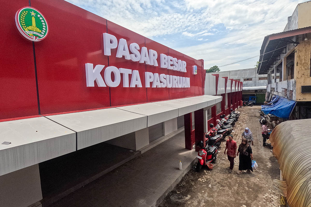 BUTUH DANA: Kondisi Pasar Besar usai direvitalisasi. Meski begitu, Pemkot Pasuruan masih butuh suntikan dana untuk menambah sejumlah fasilitas di pasar setempat.