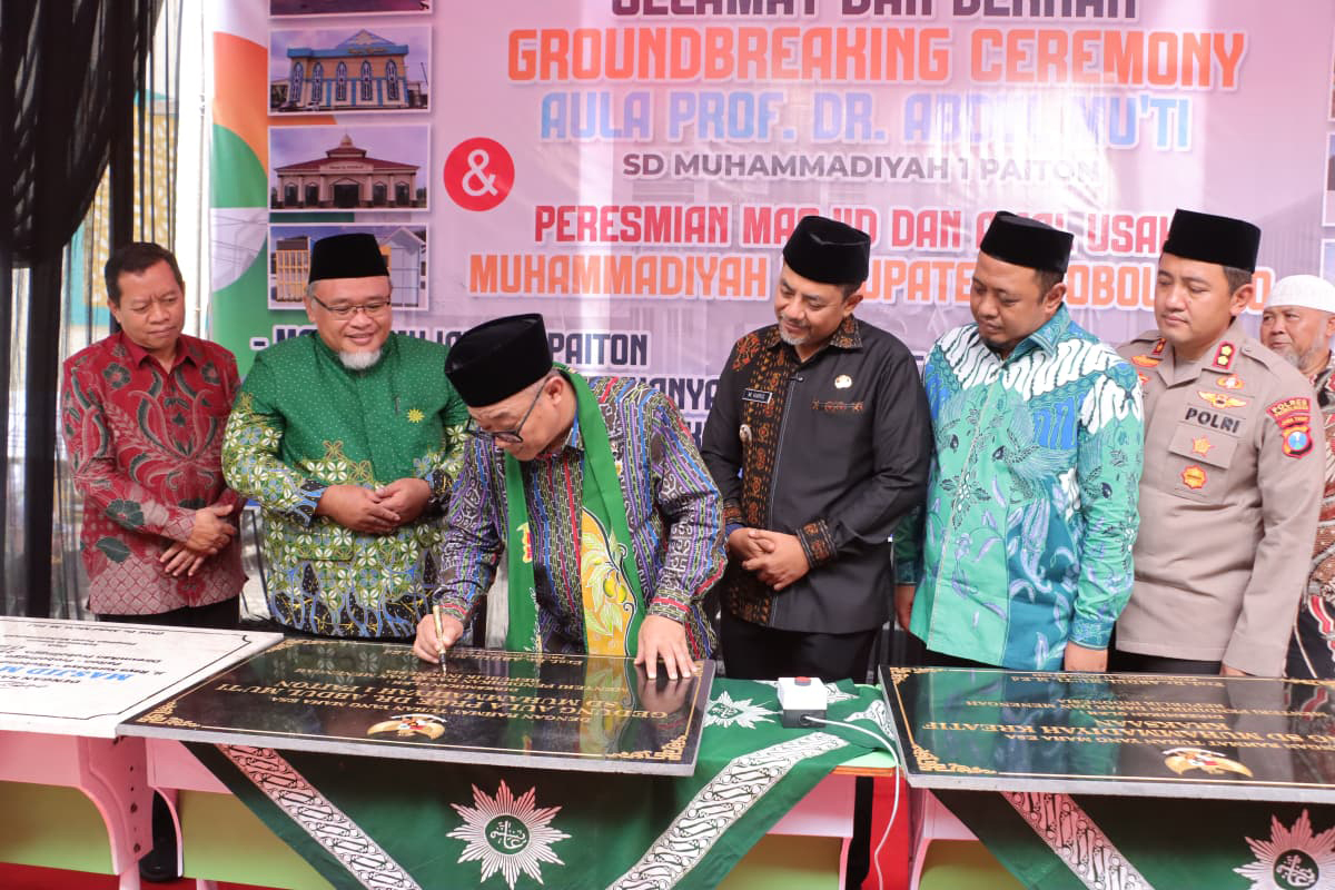 PERESMIAN: Menteri Dikdasmen RI Prof. Dr. Abdul Mu