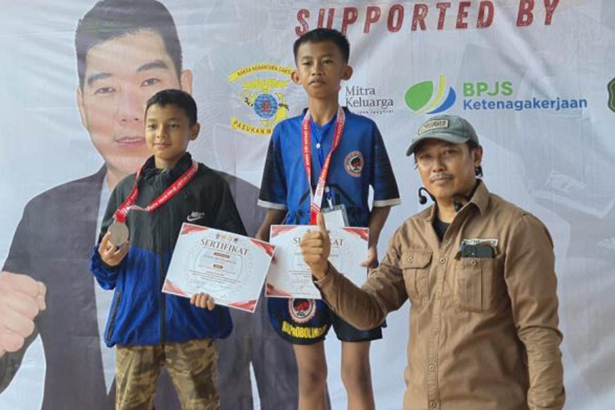 BANGGA: Salah satu atlet IBCA MMA Kabupaten Probolinggo sukses meraih medali emas dalam Kejurprov IBCA MMA Pengprov Jatim 2026.