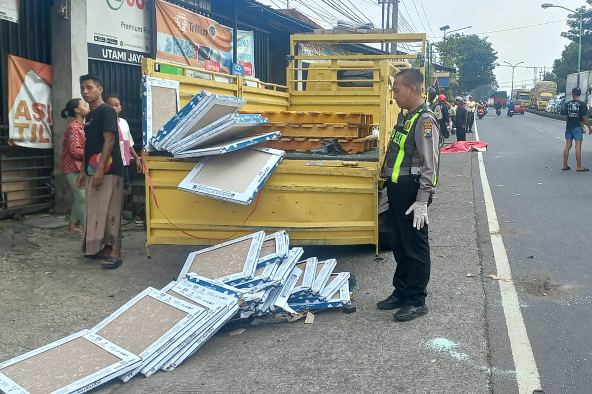 TKP: Truk yang kendaraan terlibat laka lantas di Desa Kepulungan, Kecamatan Gempol.