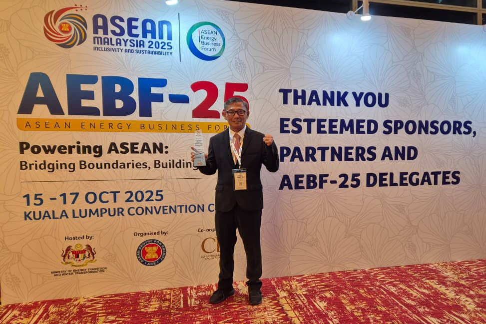 PENGHARGAAN: PLN Nusantara Power UP Paiton diganjar 1st Runner Up dalam Penghargaan Internasional ASEAN Energy Awards 2025 atas komitmennya dalam penerapan co-firing pembangkit.