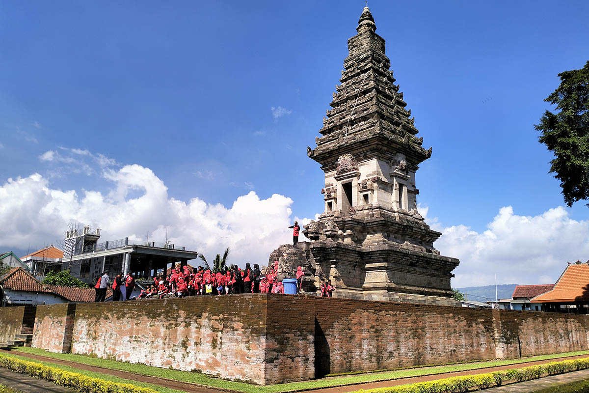 EKSOTIK: Candi Jawi yang merupakan bagian dari sejarah. Candi tersebut memiliki daya tarik tersendiri hingga banyak dikunjungi wisatawan. Terutama, kalangan pelajar.