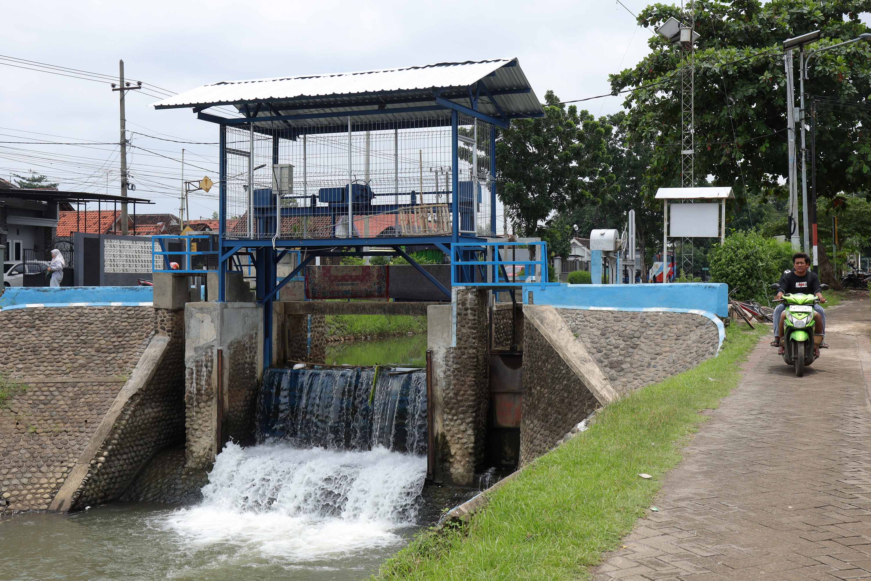 DIPERBAIKI: Tampilan Dam Kellep setelah dilakukan perbaikan, kini pintu air menggunakan sistem motor listrik, Minggu (8/2).