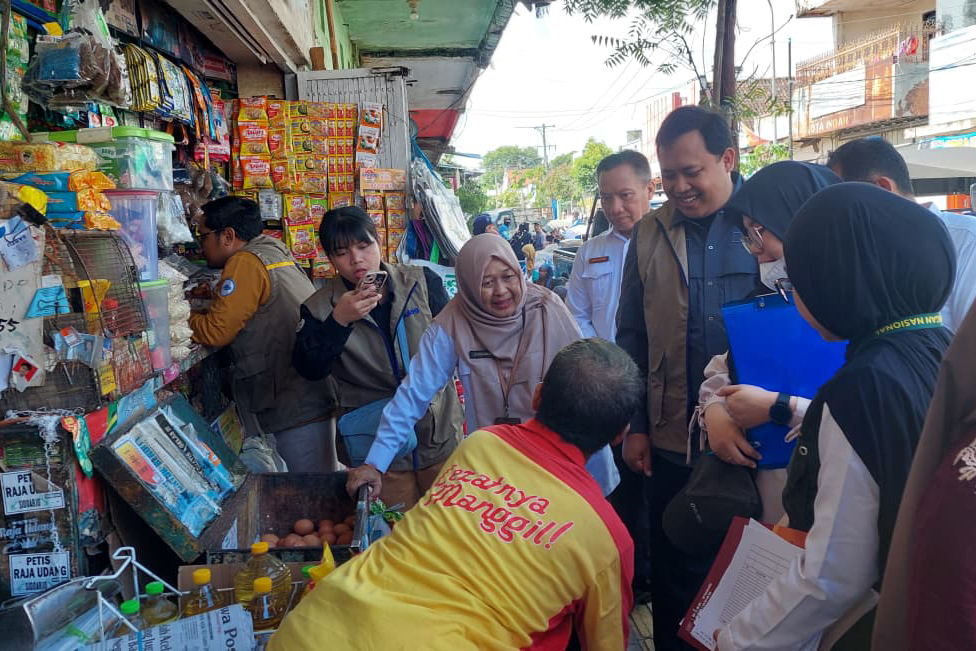 Menjelang Ramadan 1447 Hijriah, Tim Satuan Tugas (Satgas) Pangan Kota Probolinggo melakukan inspeksi mendadak (sidak) ke Pasar Baru Kota Probolinggo. Rabu (18/2), mereka mendapati kenaikan sejumlah ba