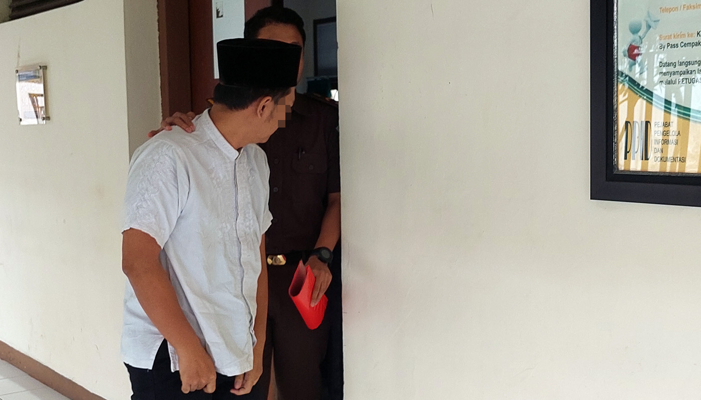 BERSALAH: Bur, 39, ASN Pemkot Pasuruan divonis 10 tahun penjara Kamis (12/3). Dia terbukti bersalah telah menyetubuhi keponakannya yang masih di bawah umur.