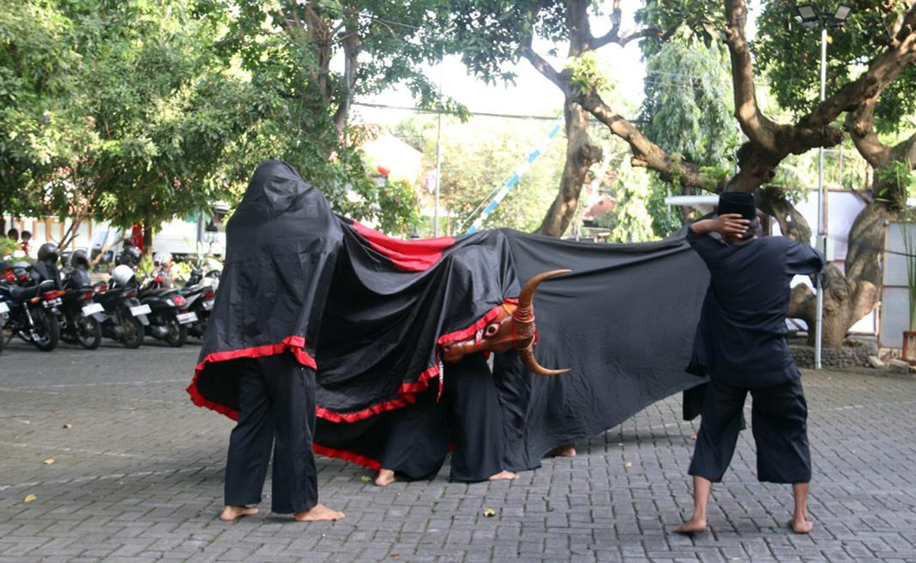 Penampilan seni/ budaya yang digelar di sela-sela peringatan Nuzulul Quran dan silaturahmi kader PDIP se Probolinggo Raya. 