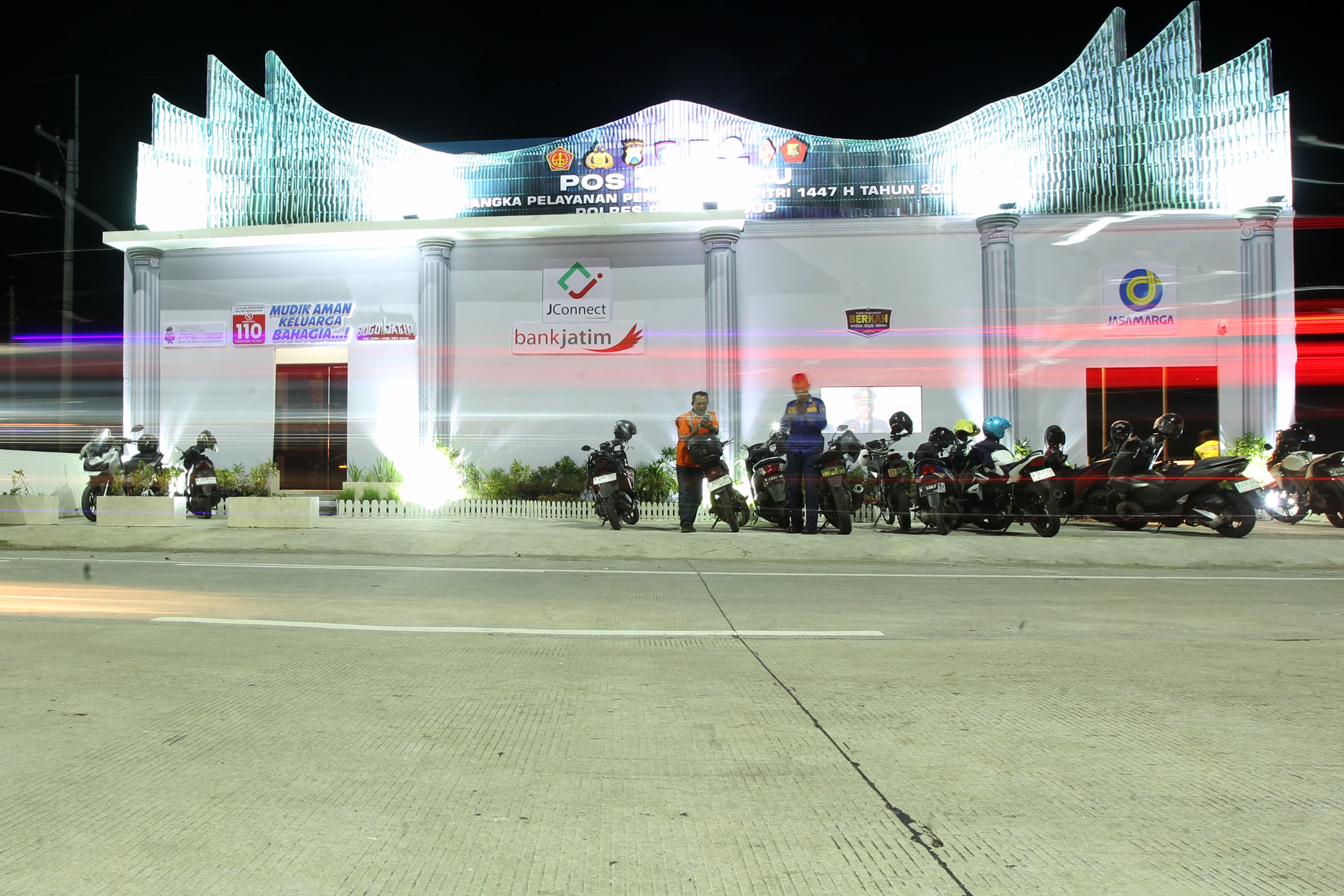 SIAGA: Pos Terpadu Kraksaan, Kabupaten Probolinggo, disiapkan untuk memantau keamanan selama arus mudik dan arus balik Lebaran 1447 Hijriah.