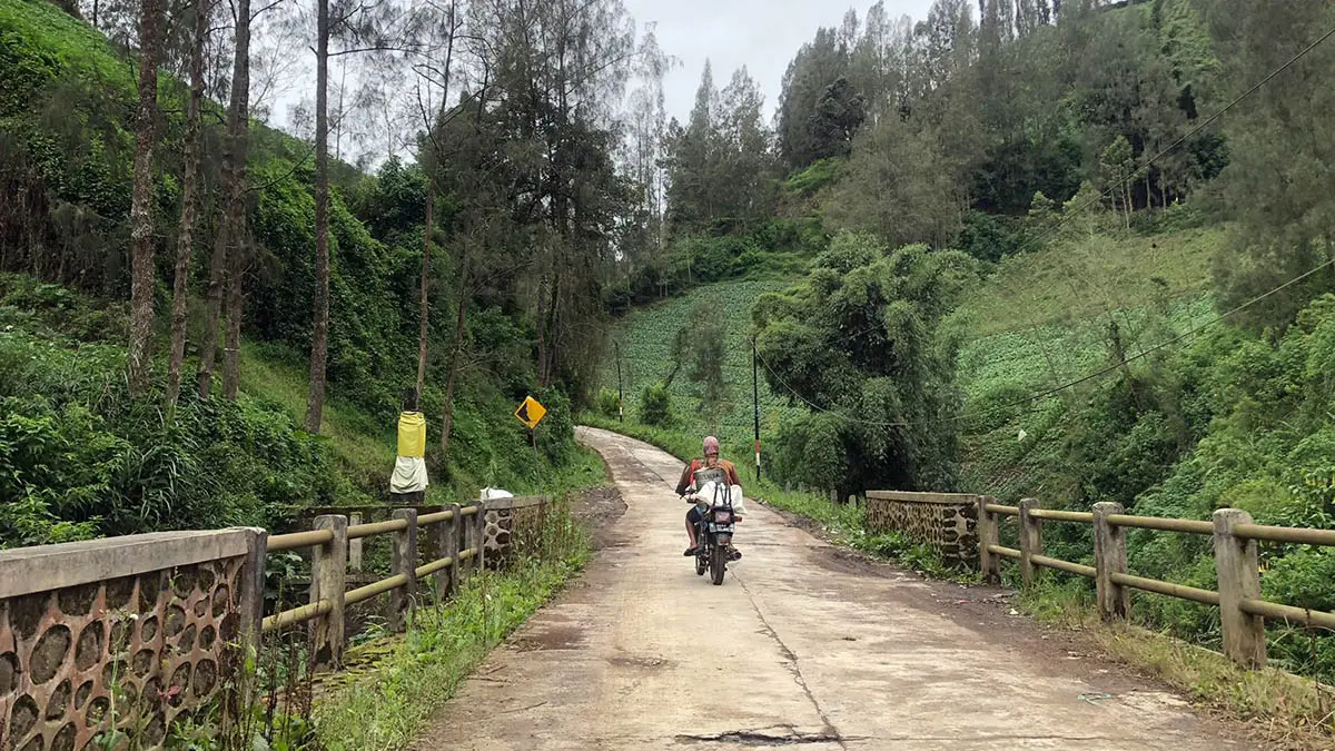 SAKRAL: Lokasi Jurang Pendil yang biasa digunakan masyarakat untuk ritual Ogoh-Ogoh, di Desa Wonokerso, Kecamatan Sumber, Kabupaten Probolinggo. (Inneke Agustin/Radar Bromo)