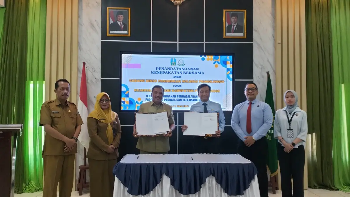 SINERGI: Cabdin Wilayah Probolinggo melaksanakan MOU bersama Kejaksaan Negeri Kabupaten Probolinggo. (Achmad Arianto/ Radar Bromo)