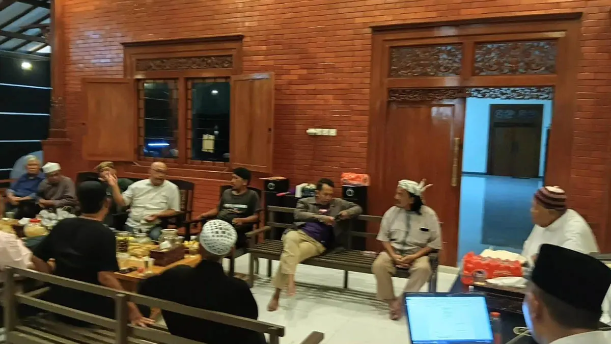 LANGKAH AWAL: Dinas Pendidikan dan Kebudayaan berdiskusi dengan Forum Umat Islam Bersatu terkait penyusunan dan pembentukan Tim Penulisan Sejarah Probolinggo. (Istimewa )