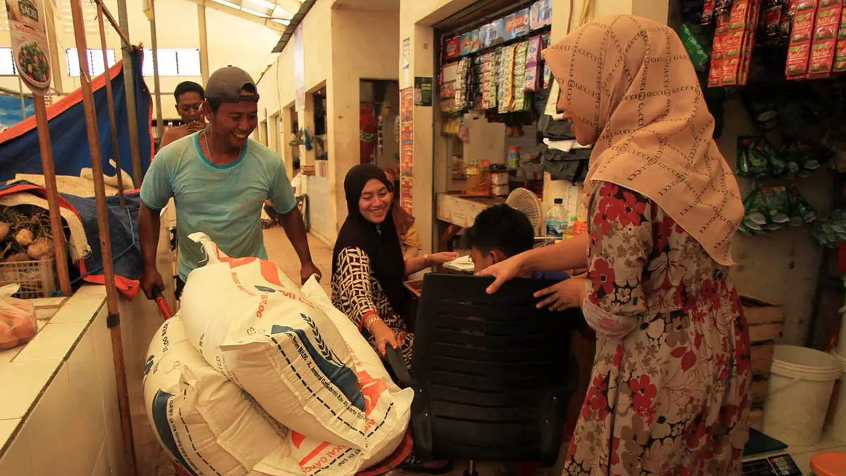 BAKAL DIREHAB: Pasar Ngempit, Kabupaten Pasuruan yang menjadi target rehabilitasi Pemkab Pasuruan tahun ini. (Mokhamad Zubaidillah/Radar Bromo)