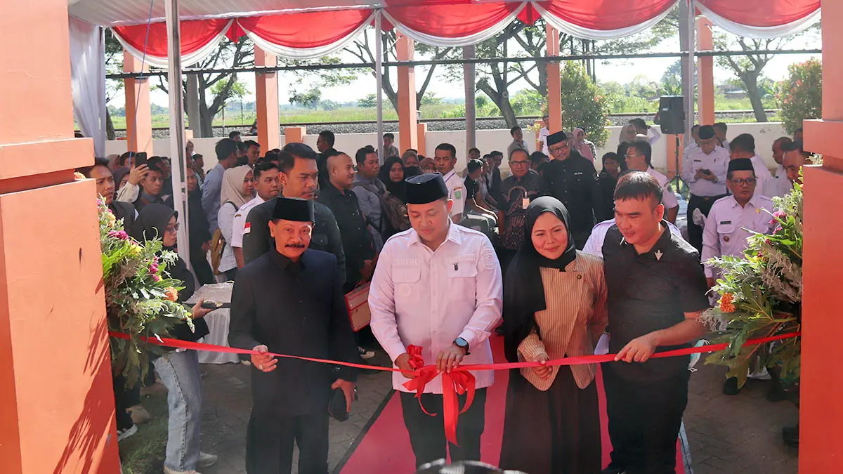 DIBUKA: Bupati Pasuruan Mas Rusdi membuka Mini Job Fair 2026 yang diikuti sebelas perusahaan. (Untoro Ariyadi/Radar Bromo)