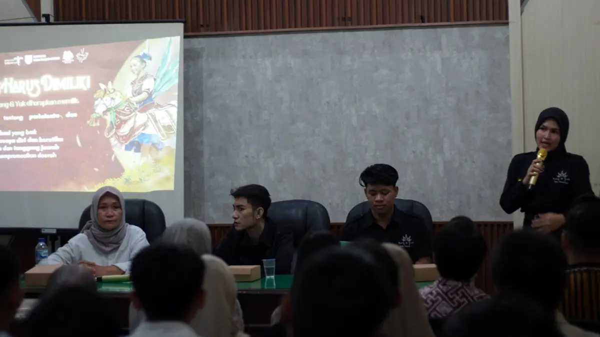 Perwakilan paguyubang Kang Yuk Kota Probolinggo berbagi pengalaman terkait pemilihan duta wisata Kang Yuk Kota Probolinggo 2026. (Fahreza Nuraga/ Radar Bromo)
