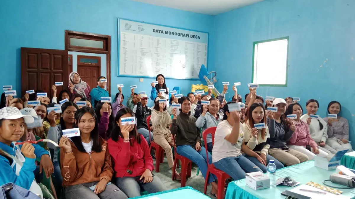 SOSIALISASI: Sejumlah remaja putri mengikuti sosialisasi kesehatan terkait dampak pernikahan dini di Desa Ngadirejo, Kecamatan Sukapura. INNEKE AGUSTIN/Jawa Pos Radar Bromo