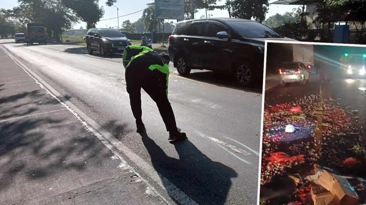 NAHAS: Petugas Satlantas saat melakukan olah TKP, inset bunga tabur yang dibawa korban tercecer di jalan raya Kraksaan. 