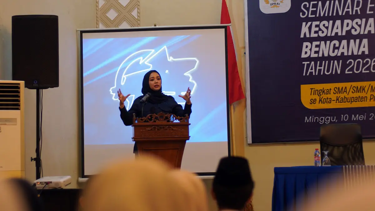 AJAK TANGGAP BENCANA: Anggota DPR RI Dini Rahmania. (Fahreza Nuraga/ Radar Bromo)