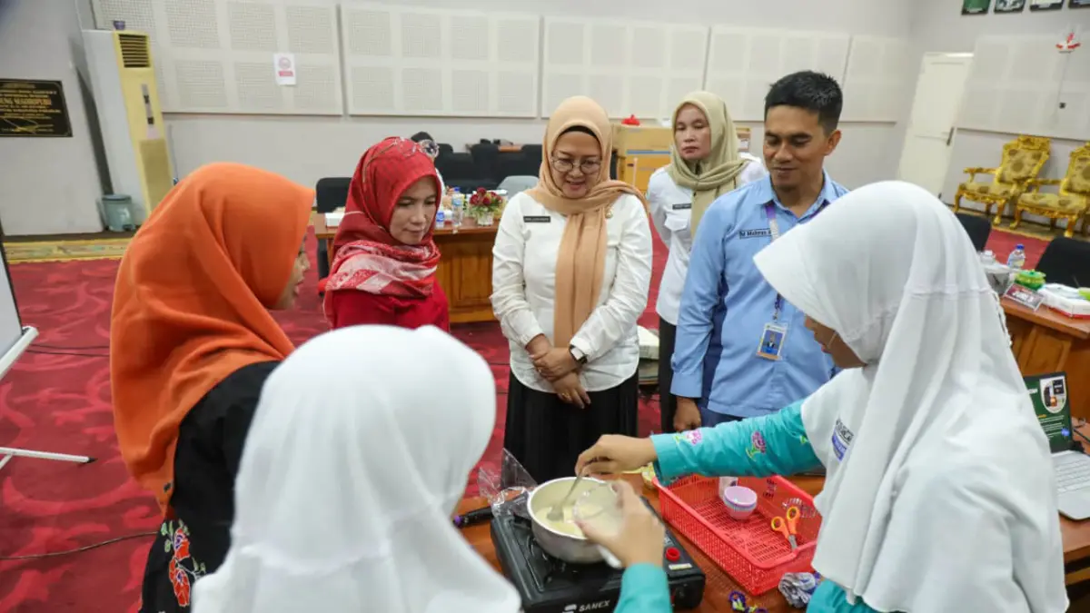 Momentum saat dewan juri menyimak paparan inovasi dari inovator. (Foto: M Zubaidillah/Jawa Pos Radar Bromo)