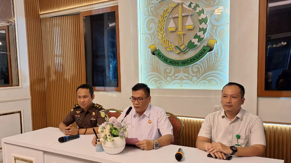 Kejari Kabupaten Pasuruan saat merilis kasus markus di pusara korupsi PKBM di Kabupaten Pasuruan.