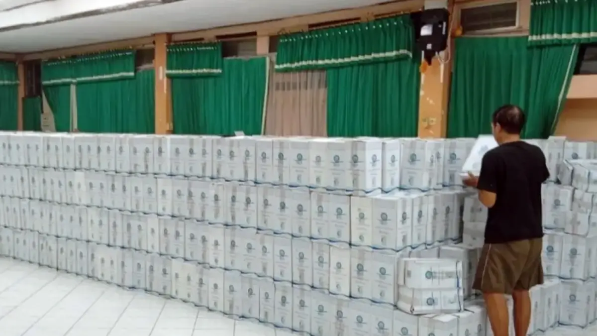 Air Zamzam tidak lagi dibagikan di Asrama Haji Surabaya. (Rahmat Sudrajat/Radar Surabaya)