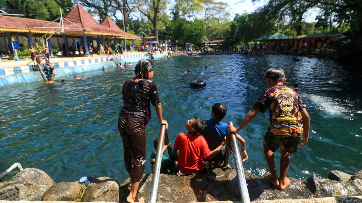 IKON WISATA: Pemandian alam Banyubiru di Kecamatan Winongan, yang menjadi salah satu magnet wisata di Kabupaten Pasuruan. (Mokhamad Zubaidillah/Radar Bromo)
