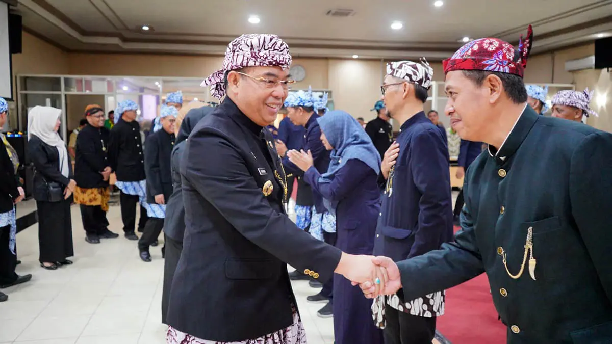 Suasana mutasian pejabat Pemkot Probolinggo, Senin (8/6) malam. (Istimewa)