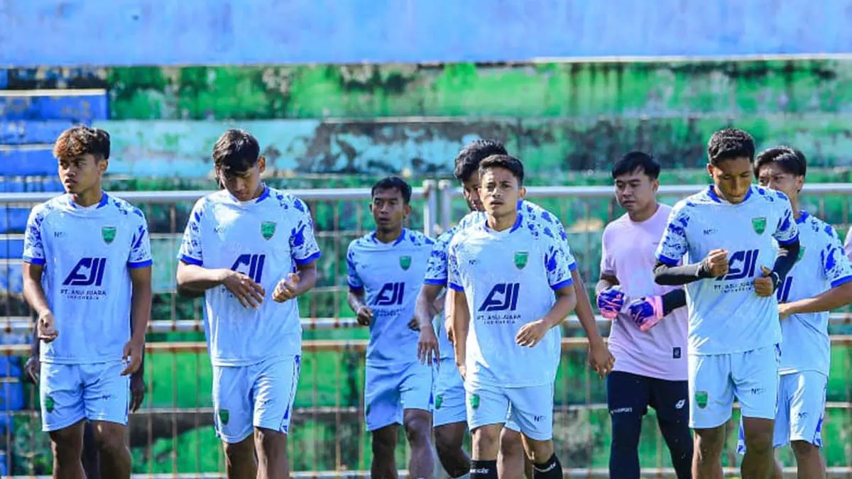 IMBANG: Para pemain Pasuruan United saat latihan. (Dokumen Radar Bromo)