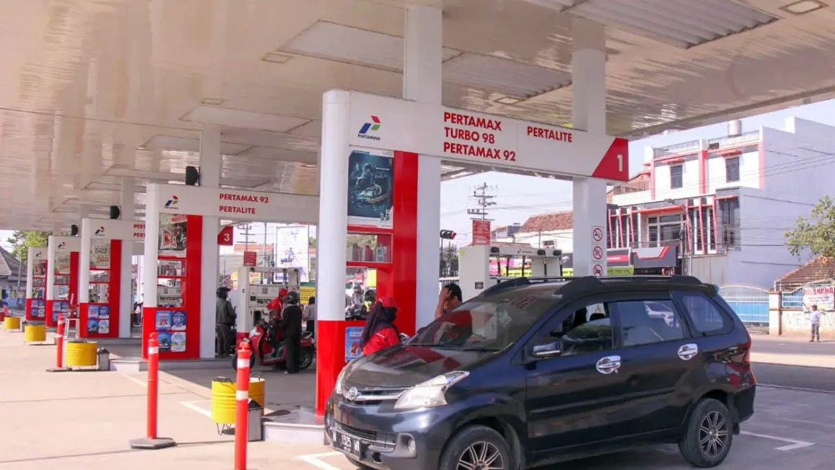 Suasana SPBU Kebonagung, Kota Pasuruan yang nampak lengang, Rabu (10/6). (Mokhamad Zubaidillah/ Radar Bromo)