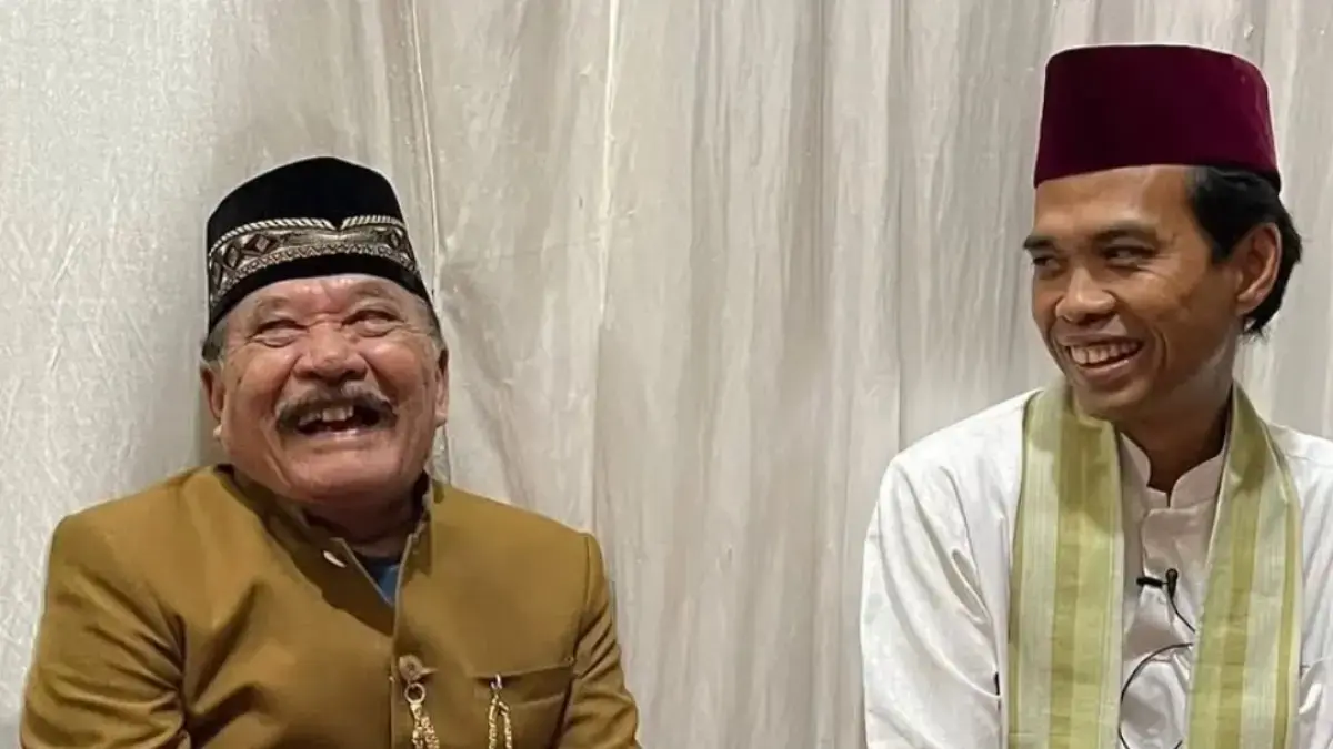 Momen saat Haji Bolot saat bersama UAS. (Instagram: babeh.haji.bolot)
