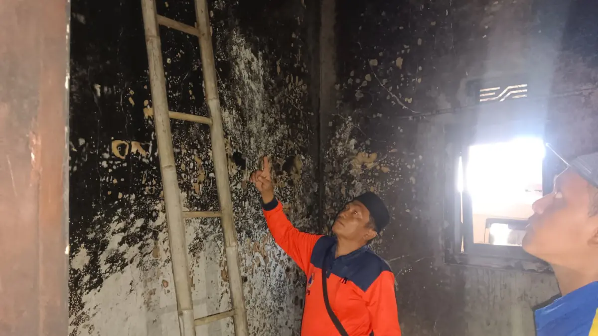 CEK LANGSUNG: TRC BPBD Kabupaten Probolinggo melakukan asesmen kebakaran rumah Rifa