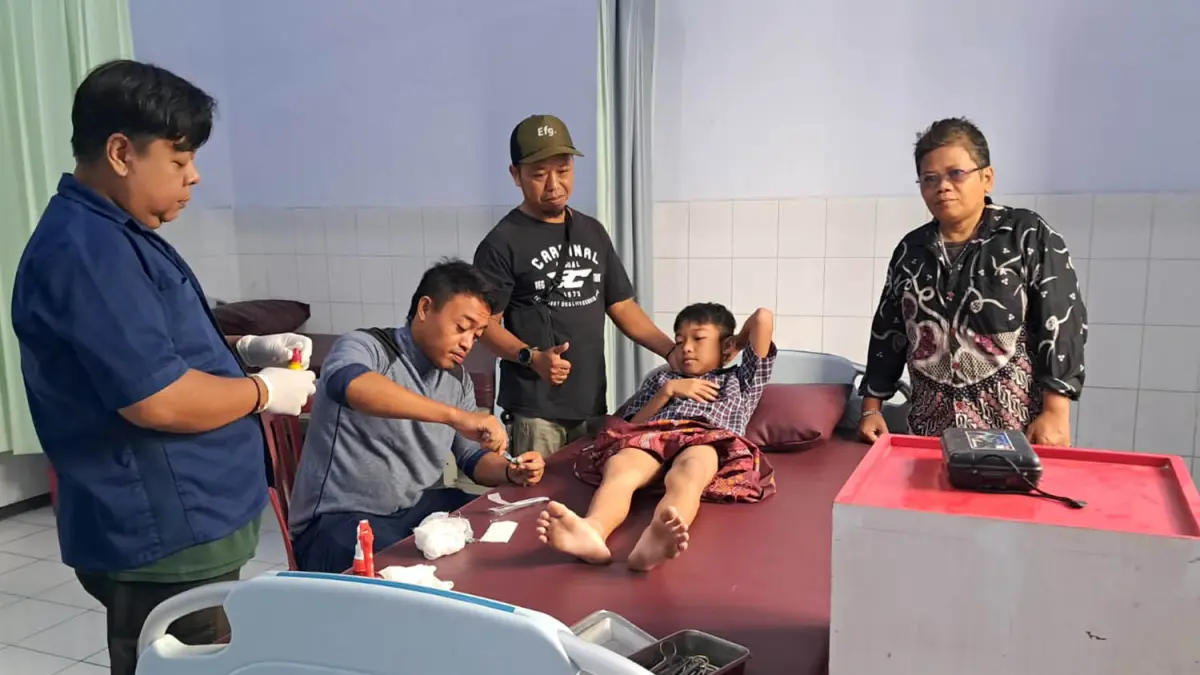 GRATIS: Layanan Jumat Berkah Khitan gratis untuk anak yatim, yatim piatu atau dari keluarga kurang mampu, salah satu program kemanusiaan yang diberikan PMI Kota Probolinggo.