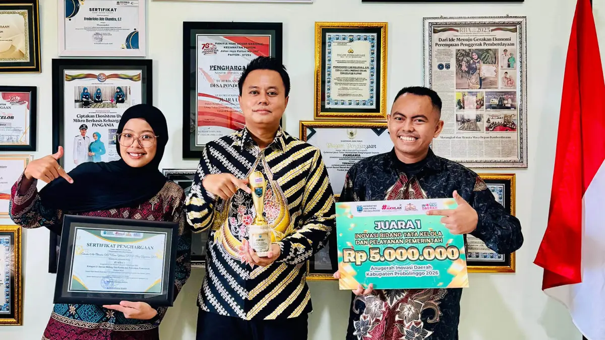 INOVATIF : Kepala Desa Pondokkelor Fredericks Ade Candra, S.T. bersama tim, berhasil meraih Juara I Anugerah Inovasi Daerah Kabupaten Probolinggo 2026 kategori Tata Kelola dan Pelayanan Pemerintah.