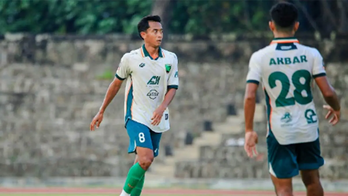 KESEMPATAN MASIH ADA: Pemain Pasuruan United dalam sebuah laga. Saat menghadapi Persipani Paniai, di Stadion Mandala Krida Jogjakarta, Senin (29/6) sore, Pasuruan United kalah tipis 1-0. (Pasuruan United for Jawa Pos Radar Bromo)