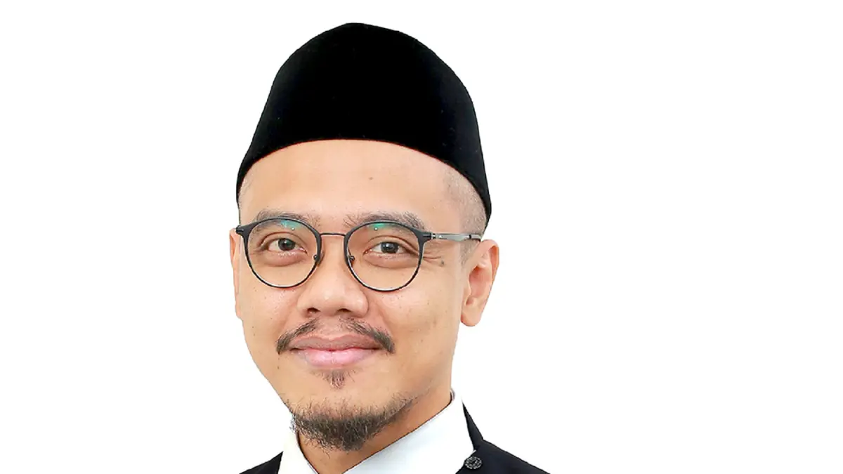 K.H. Mohammad Hasan Naufal, S.H.I., M.Pd.
Kepala MTs Zainul Hasan Genggong
