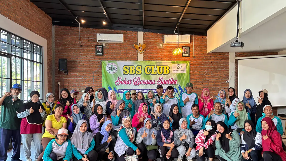 
LANSIA SEHAT: Tergabung dalam Sehat Bersama Santika (SBS) Club, pendampingan kepada para lansia tetap sehat, aktif, dan memiliki kesempatan menikmati masa tua dengan kebahagiaan dan rasa percaya diri.
