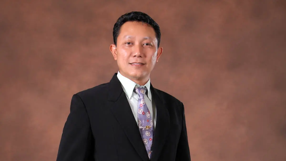 OWNER: Pemilik warung Rawon Nguling, Ir. Ar. H. Rofiq Ali Pribadi, S.T., M.T., IPM., IAI. (Rofiq Ali Pribadi for Radar Bromo)