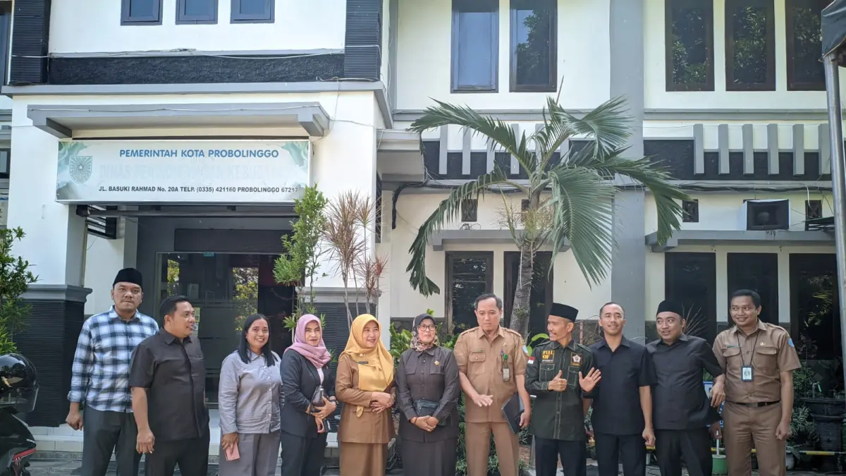 PANTAU LANGSUNG: Komisi I DPRD Kota Probolinggo memaskimalkan tugas dan fungsinya dengan menggelar sidak ke Kantor Dinas Pendidikan dan Kebudayaan Kota Probolinggo. 
