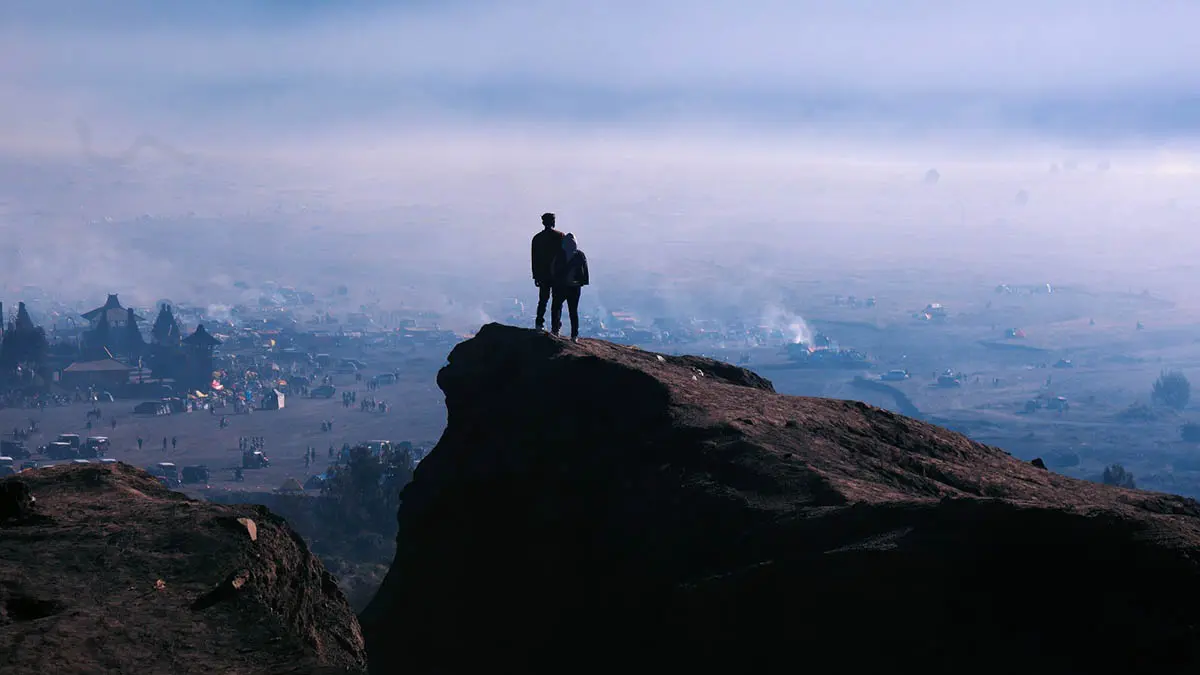 DINGIN: Kawasan Bromo yang dikenal dingin. Meski masuk kemarau, cuaca cenderung dingin seiring dengan adanya fenomena bediding. (Dokumen Radar Bromo)