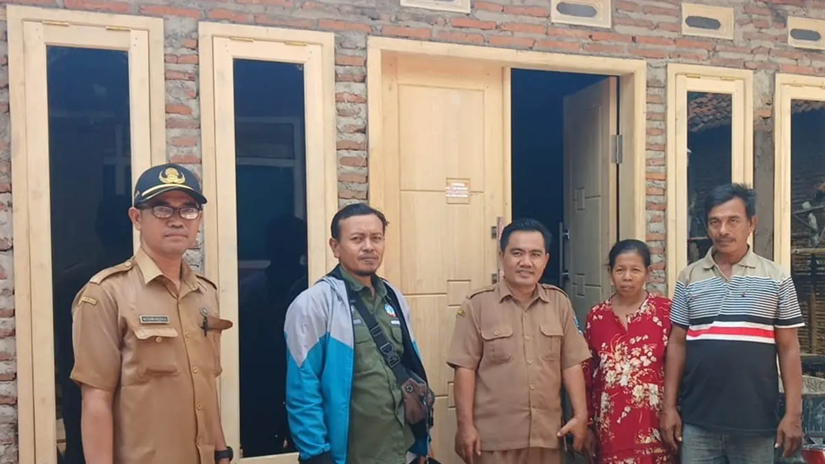 LAYAK HUNI: Salah satu rumah di RT 8 RW 3, Dusun Pan-pan setelah direhab dan kini jadi lebih layak huni. (Foto: Agus Faiz Musleh/Jawa Pos Radar Bromo)