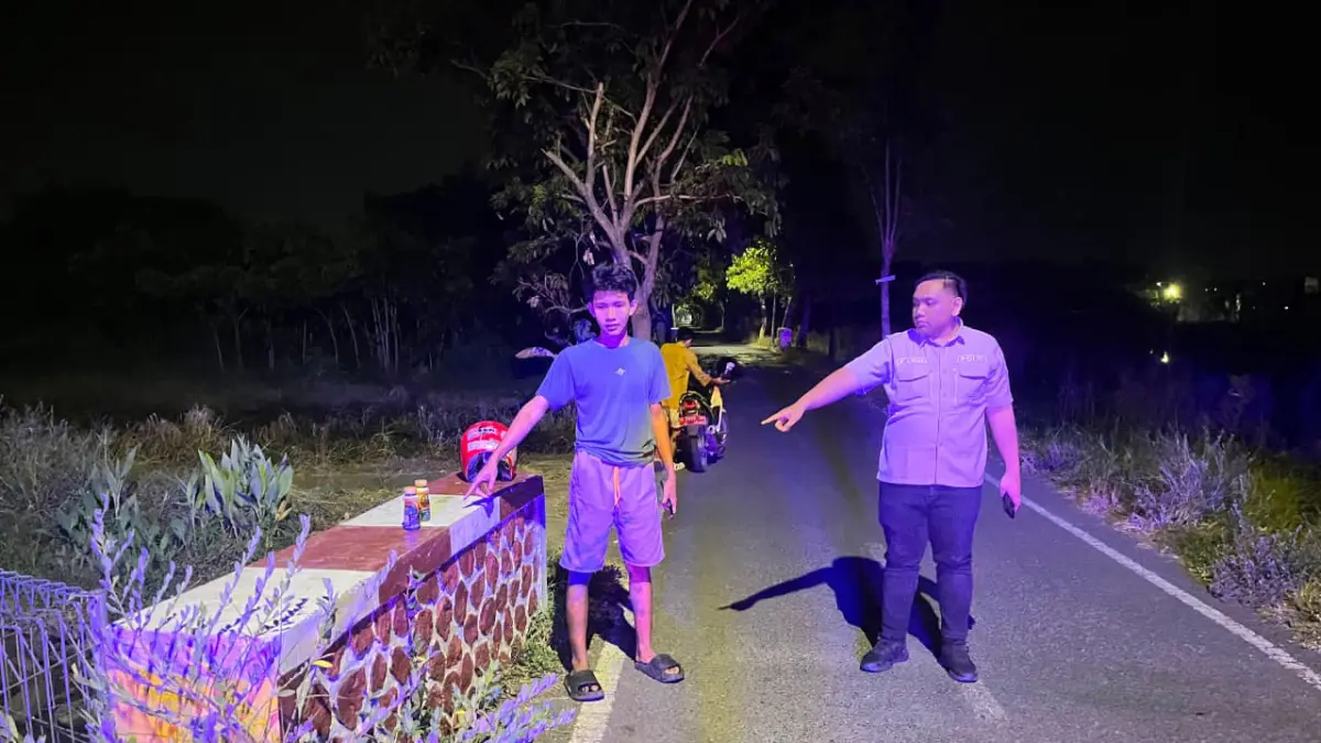 LOKASI KEJADIAN: Kepolisian mendatangi TKP pembegalan di Kelurahan Tembokrejo, Kecamatan Purworejo, Kota Pasuruan, Selasa (7/7). (DOK. JAWA POS RADAR BROMO)