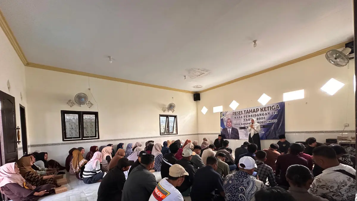 BAGIAN SELATAN: Anggota DPRD Kabupaten Probolinggo Fraksi NasDem Nur Hasanah reses di Desa Watupanjang, Kecamatan Krucil.