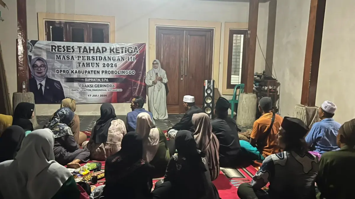 SERAP ASPIRASI: Anggota DPRD Fraksi Gerindra Supriatin, S.Ag., S.Pd. mendengar langsung aspirasi warga melalui reses.