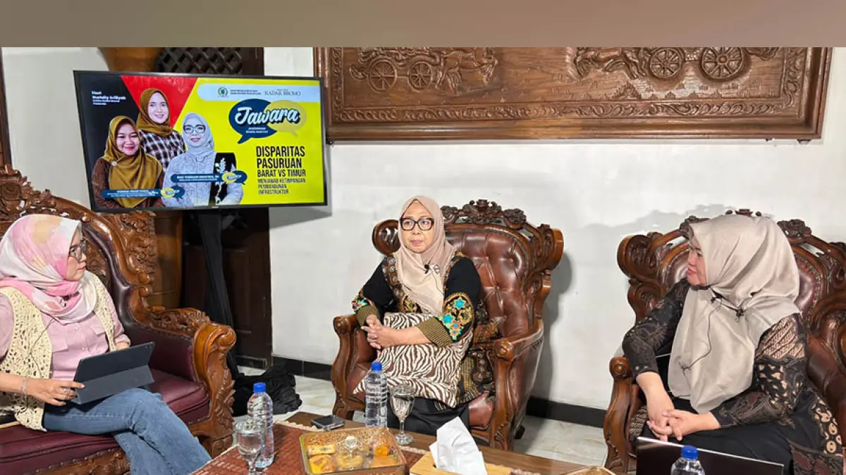 INTERAKTIF:&nbsp;Podcast jagongan wakil rakyat bersama Wakil Ketua DPRD Kabupaten Pasuruan Rias Yudikarti Drastika. (Foto: Annisa/Jawa Pos Radar Bromo)