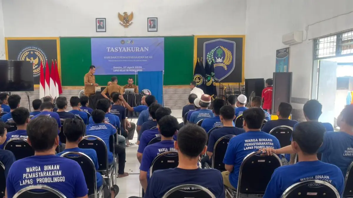 BINA: Sejumlah warga binaan mengikuti kegiatan di Lapas Kelas IIB Probolinggo. (LAPAS KELAS IIB PROBOLINGGO FOR JAWA POS RADAR BROMO)