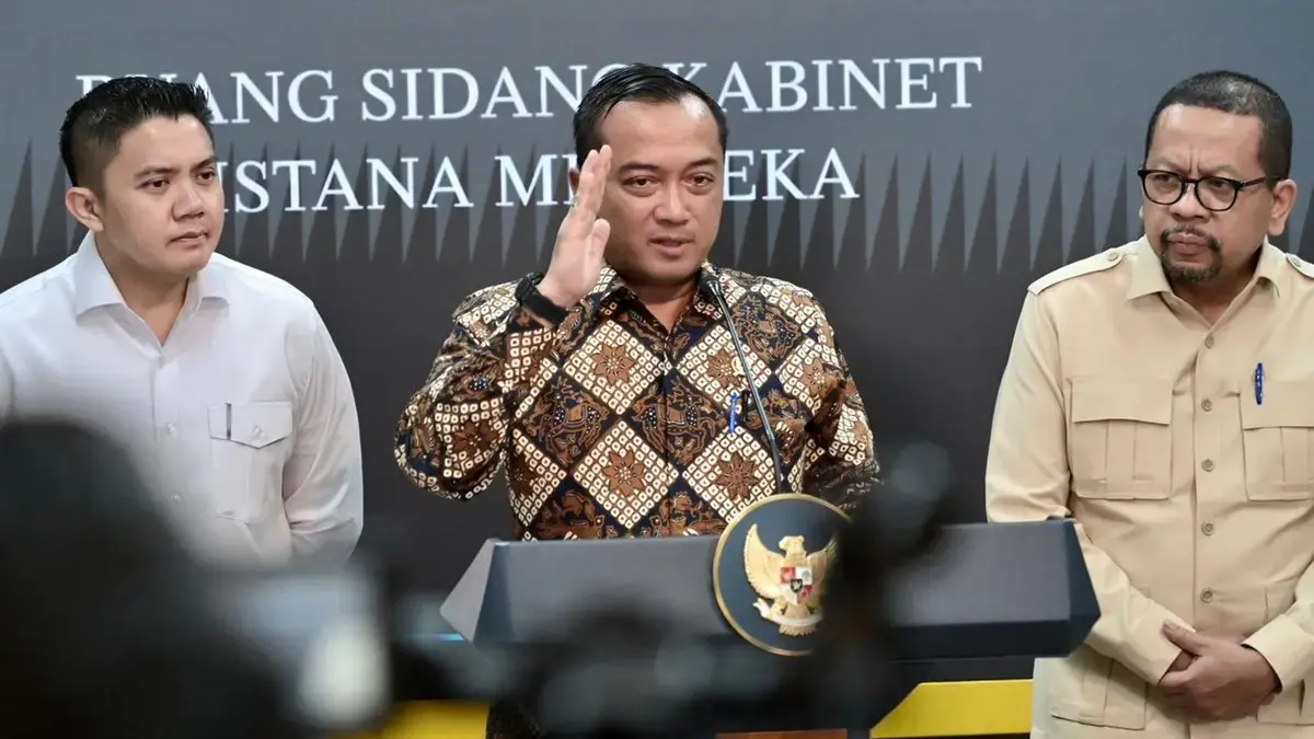 Menteri Sekretaris Negara Prasetyo Hadi (tengah). (Bakom RI)