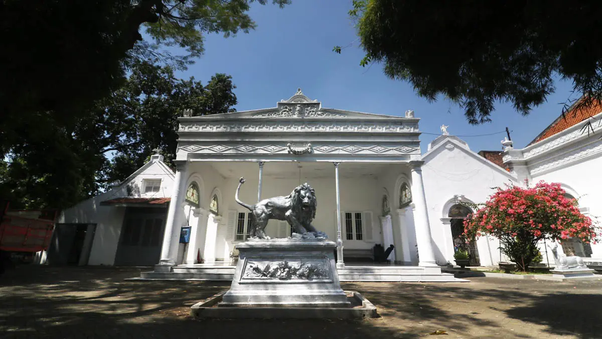 BERTAHAN: Bangunan Rumah Singa yang bertahan hingga sekarang. Bahkan, bangunan tersebut sudah menjadi cagar budaya. (Mokhamad Zubaidillah/Radar Bromo)