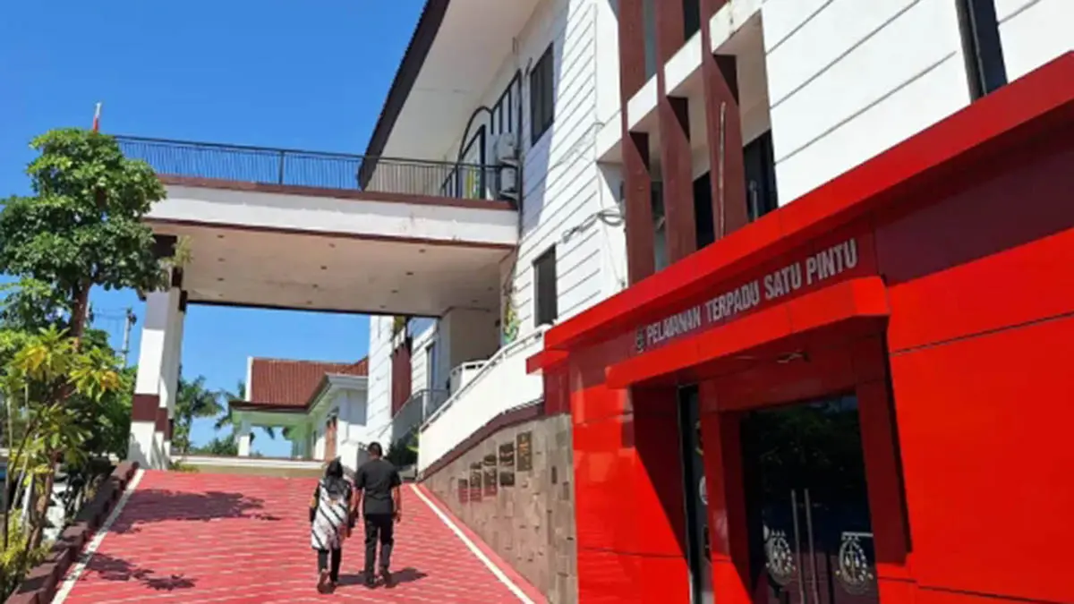 KASUS DISTOP: Gedung Kantor Kejaksaan Negeri Kabupaten Pasuruan di Bangil. Korps Adhyaksa resmi menghentikan pengusutan dugaan penyimpangan dana bantuan politik DPC PDI Perjuangan Kabupaten Pasuruan. (Dokumen Radar Bromo)