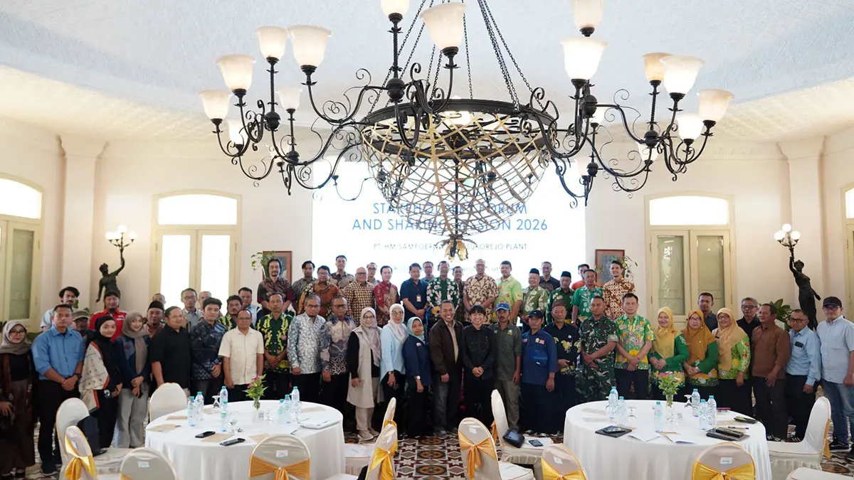 KOLABORASI: Foto bersama usai ajang Stakeholders Forum and Sharing Session AWS 2026. Kali ini, tema yang diangkat: “Kolaborasi Berkelanjutan untuk Ketahanan Sumber Daya Air DAS Kedunglarangan”. 