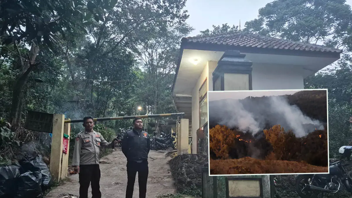 Pos Izin Pendakian Arjuno - Welirang di Tretes, Kecamatan Prigen yang ditutup sementara. Inset, Api yang masih membara di atas pondokan, lereng Gunung Welirang, Rabu(19/8)  sore. (Foto: Rizal F Syatori/Jawa Pos Radar Bromo)