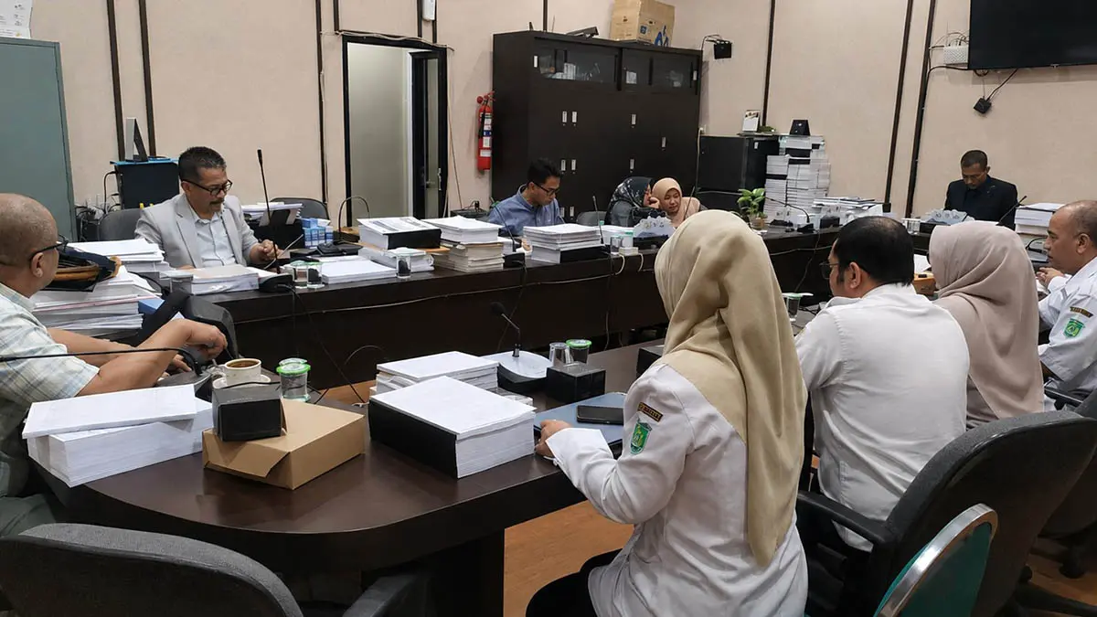 HEARING: Kegiatan rapat kerja yang dilakukan Komisi IV DPRD Kabupaten Pasuruan dengan Dinkes beberapa waktu lalu. (Muhamad Busthomi/Radar Bromo)
